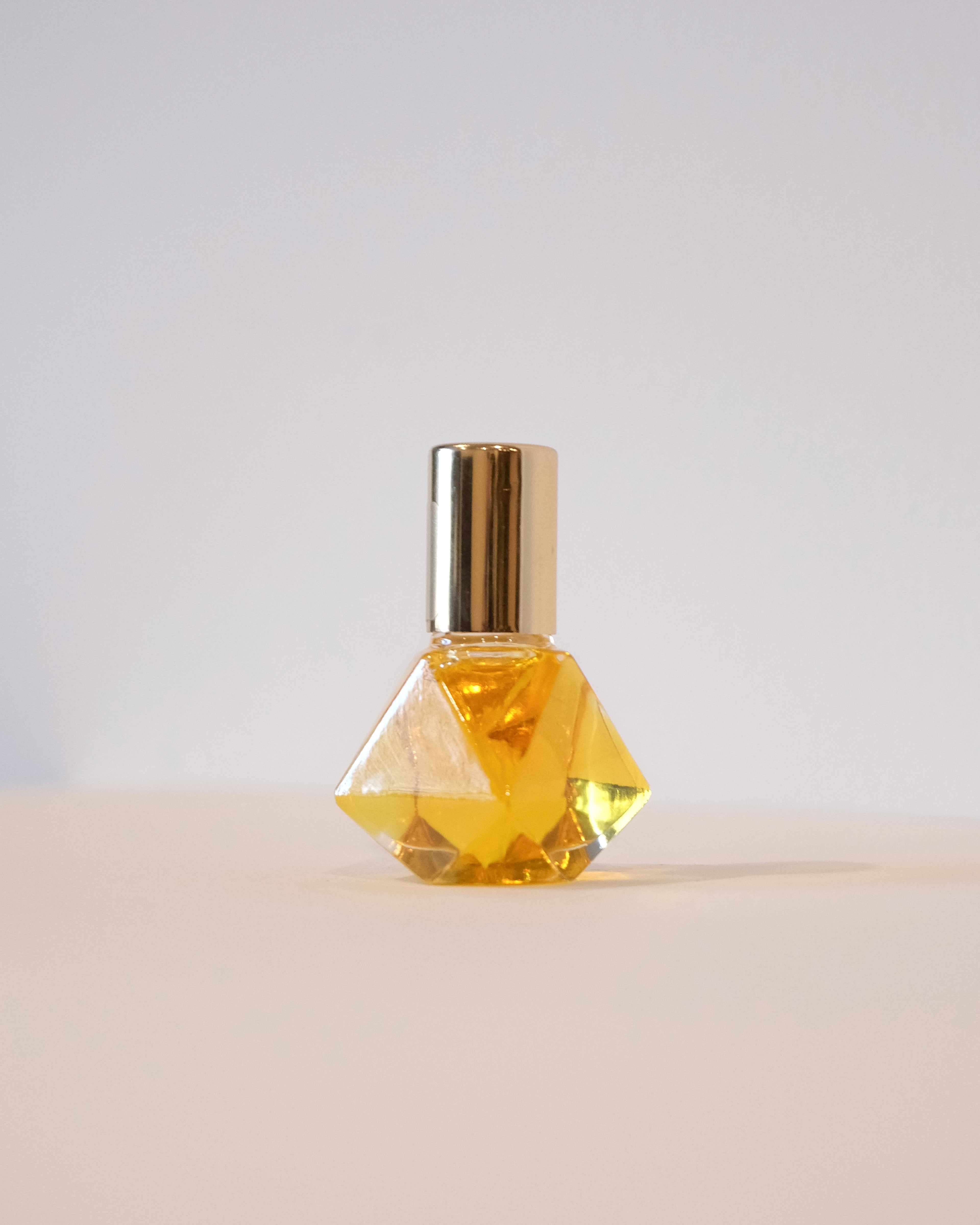 Amara — Vanilla & Agarwood Perfume Oil | Our Best-Selling Arabic Fragrance