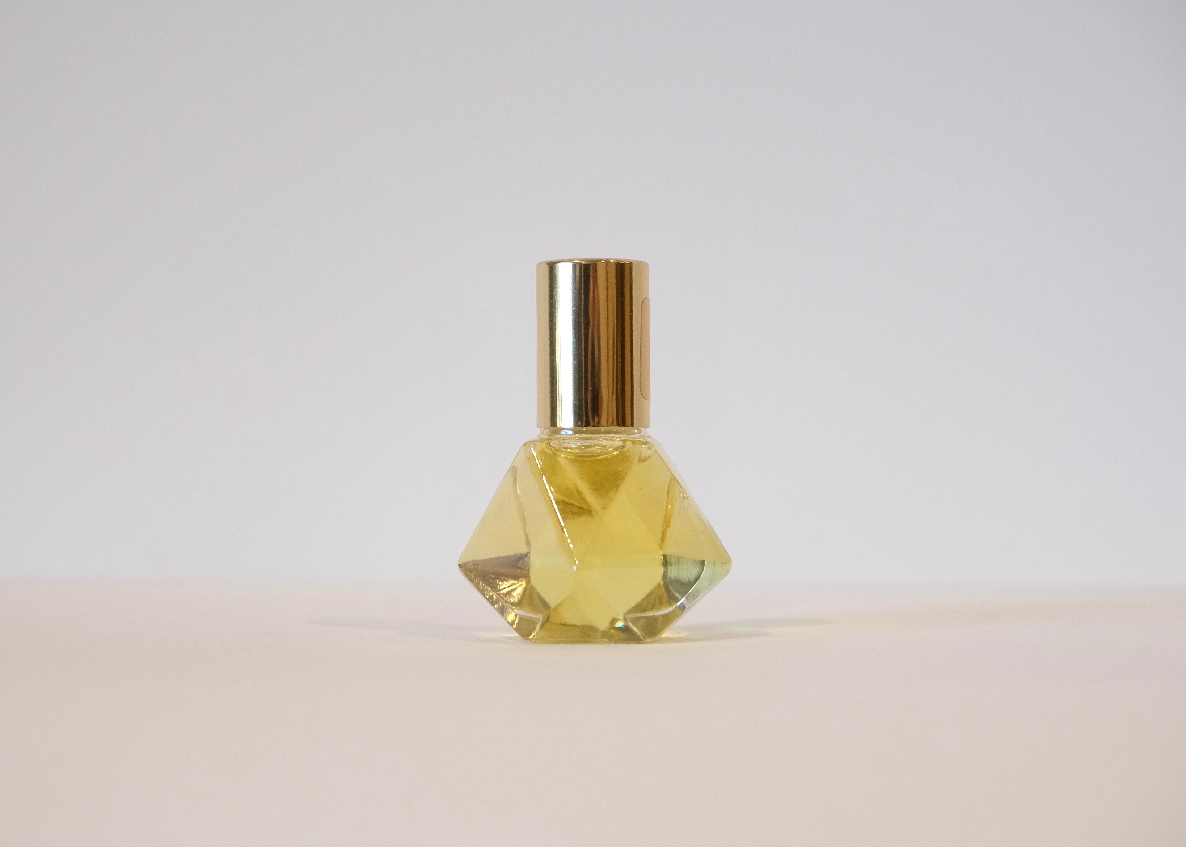 Azara - Musk, Patchouli & Orange Blossom Perfume Oil | Fresh Unisex Fragrance